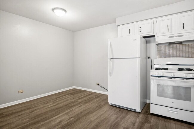 Building Photo - 2500 Mark Thomas Ln