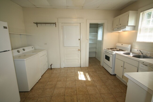 Building Photo - Adorable Bungalow Home in Old West Durham ...