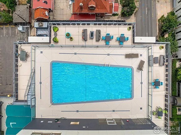 Pool - 790 N Washington St
