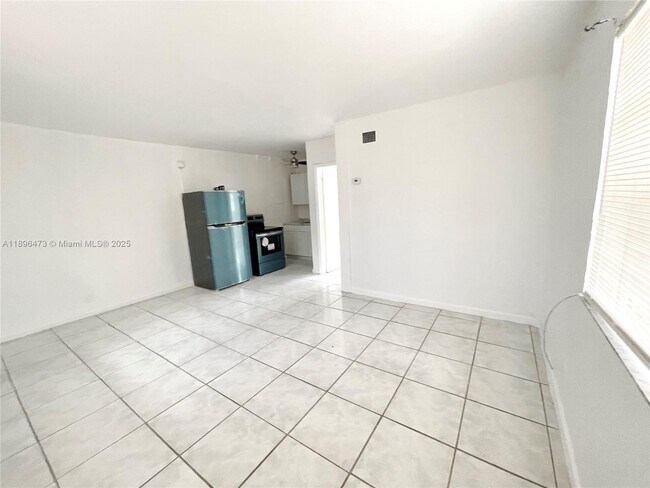Building Photo - 825 NW 9th St