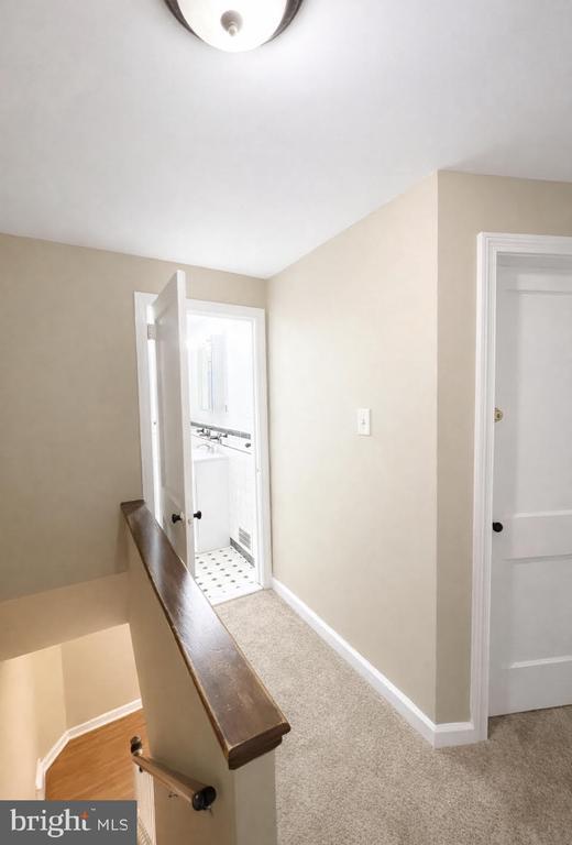 Building Photo - 119 E 11th Ave