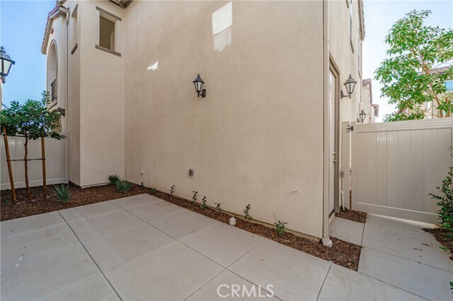 Building Photo - 26149 W Park Ave