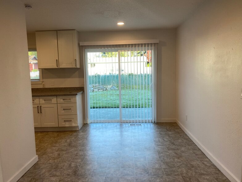 Building Photo - 29305 33rd Ave S