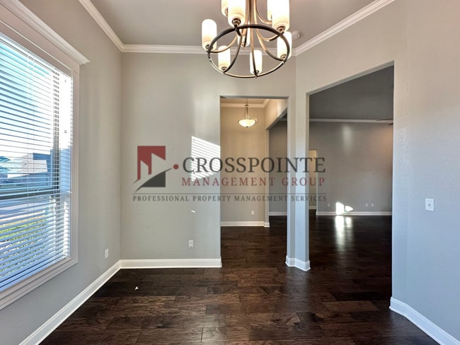 Building Photo - Stunning 3 Bed 2 Bath in South Tyler!