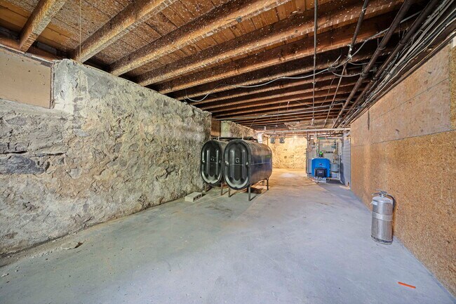 Building Photo - 104 Greaton Rd