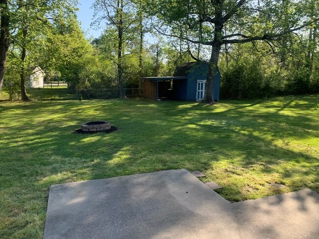 Building Photo - 23 Edith Dr