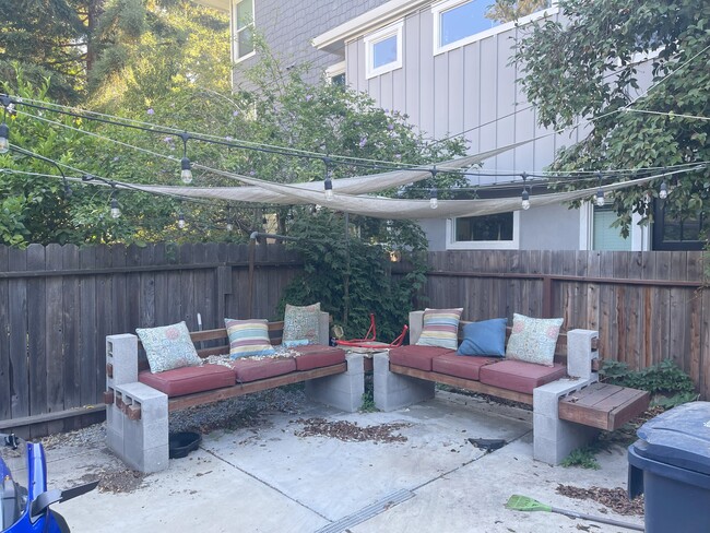 Shared backyard - 613 20th Street