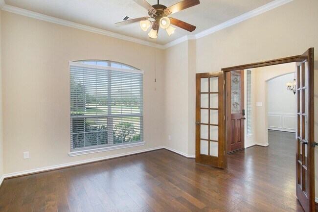 Building Photo - 23919 Via Renata Dr