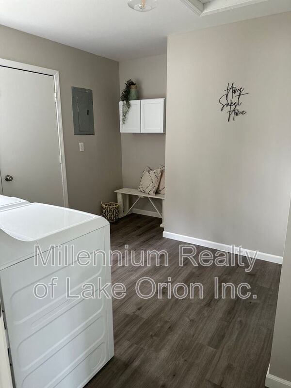 Building Photo - 4811 Summerhill Dr