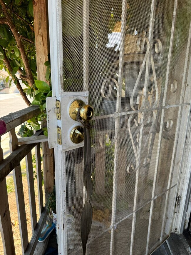 Building Photo - La Habra Duplex