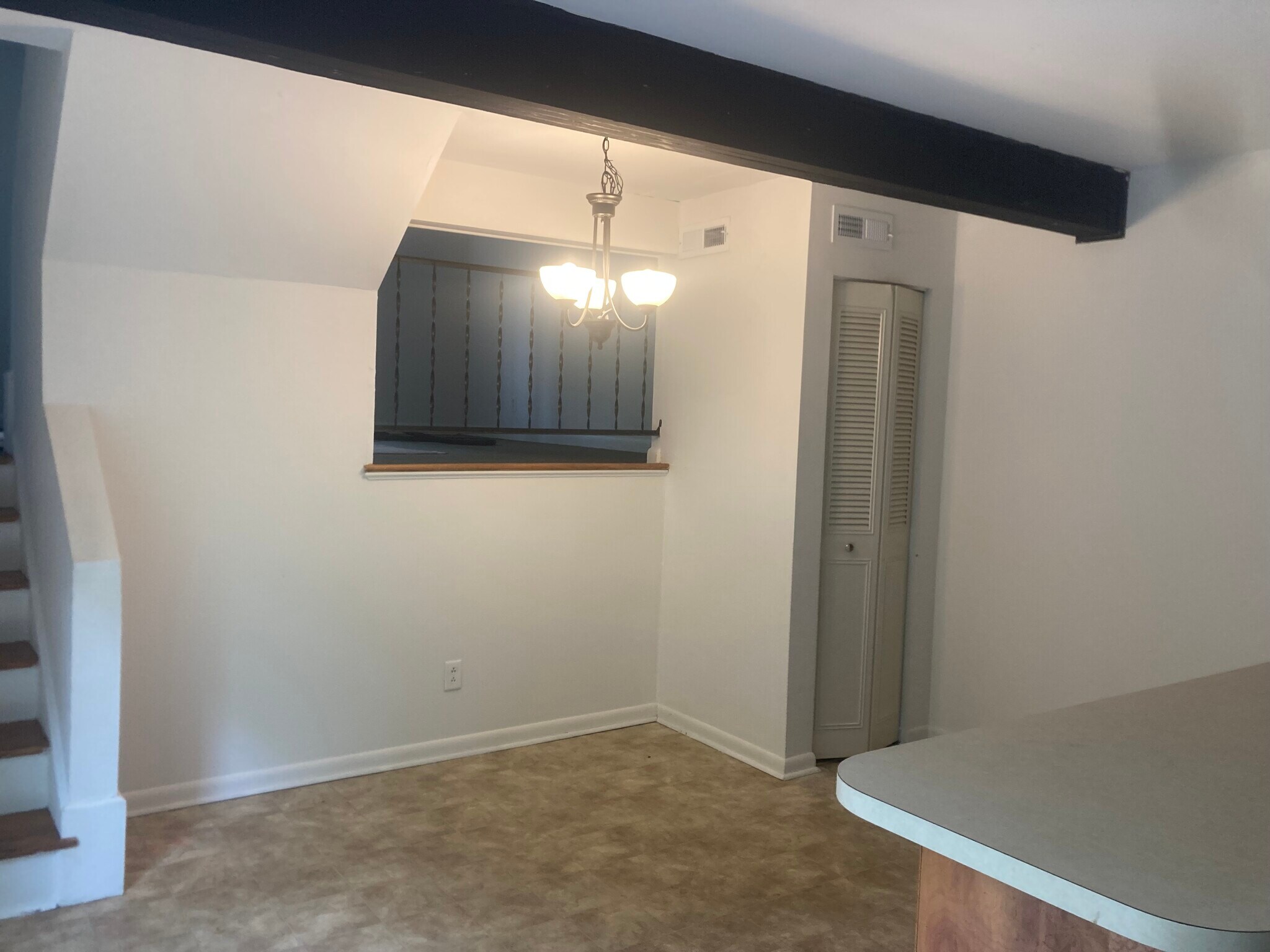 Kitchen - 419 Woodhaven Ct