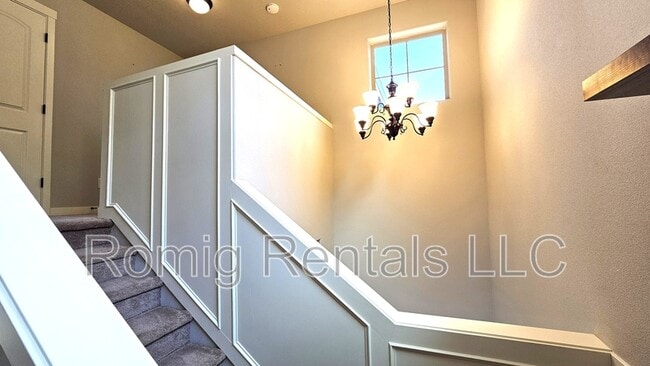 Building Photo - 1405 NE 71st Dr