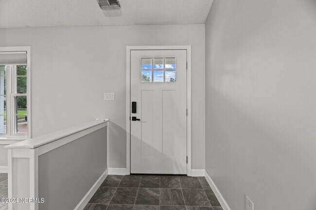 Building Photo - 5725 County Line Rd