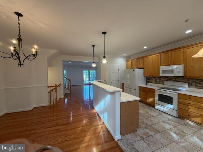 Building Photo - 10631 Sandown Way