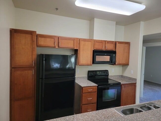 Building Photo - Adorable 3 bedroom 2 bath Condo