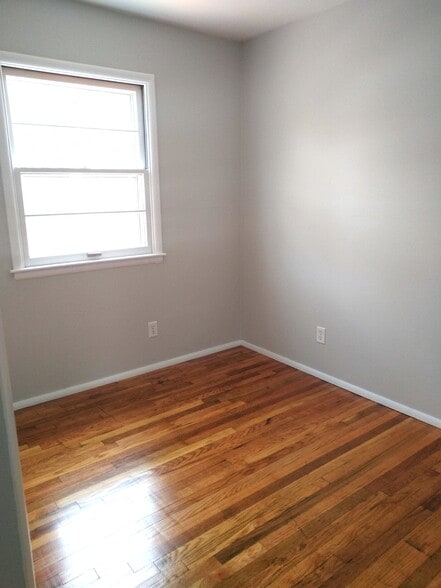 Bedroom 3 - 1312 SW Glendale Dr