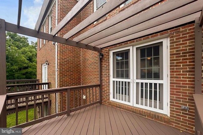 Building Photo - 9630 Sutton Green Ct