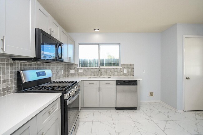 Building Photo - 6233 Lone Prairie Way