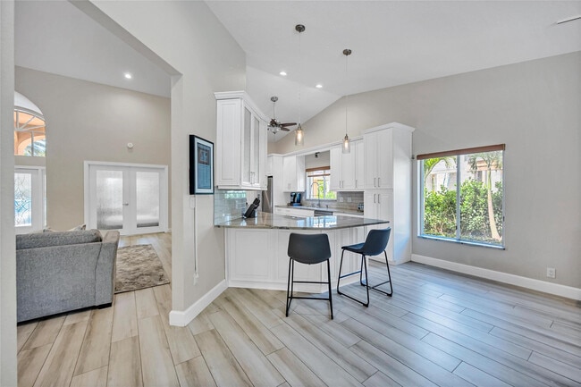 Building Photo - 1643 Seabreeze Blvd