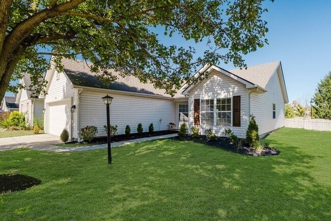 Building Photo - Beautifully Updated Carmel Ranch in Haverstick – Walk to Prairie Trace!