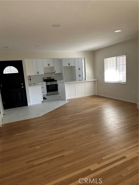 Building Photo - 4841 N Darfield Ave