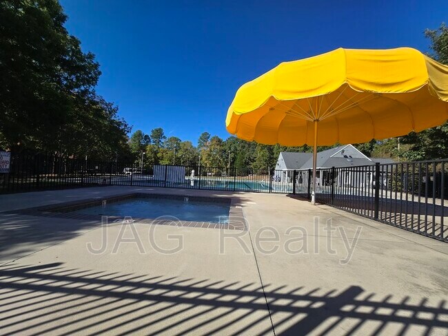 Building Photo - 4323 Chadwell Ln