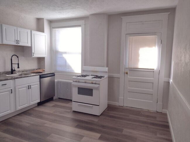 Building Photo - Beautiful Home for Rent