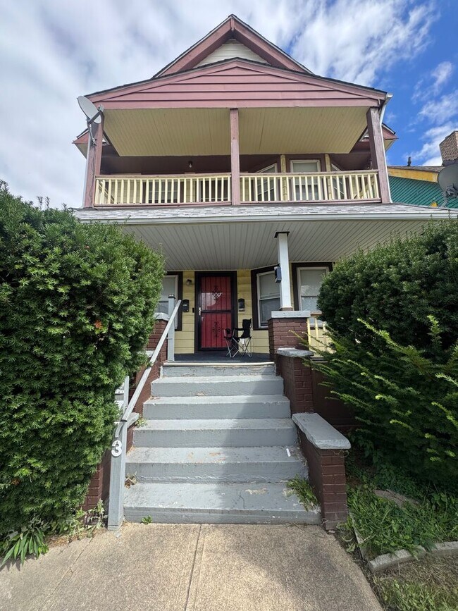 Building Photo - 2773 E 117th St
