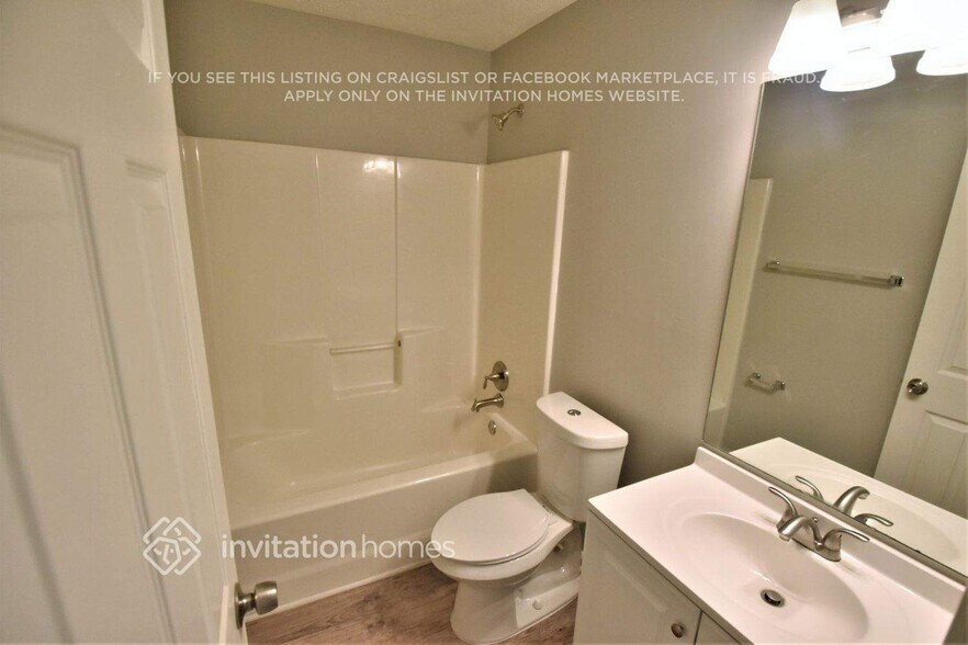 Building Photo - 1720 Courtyard Ln