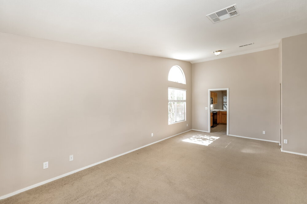 Building Photo - 6409 Rancho Santa Fe Dr