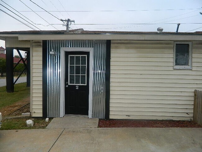 Building Photo - 700 S College Dr