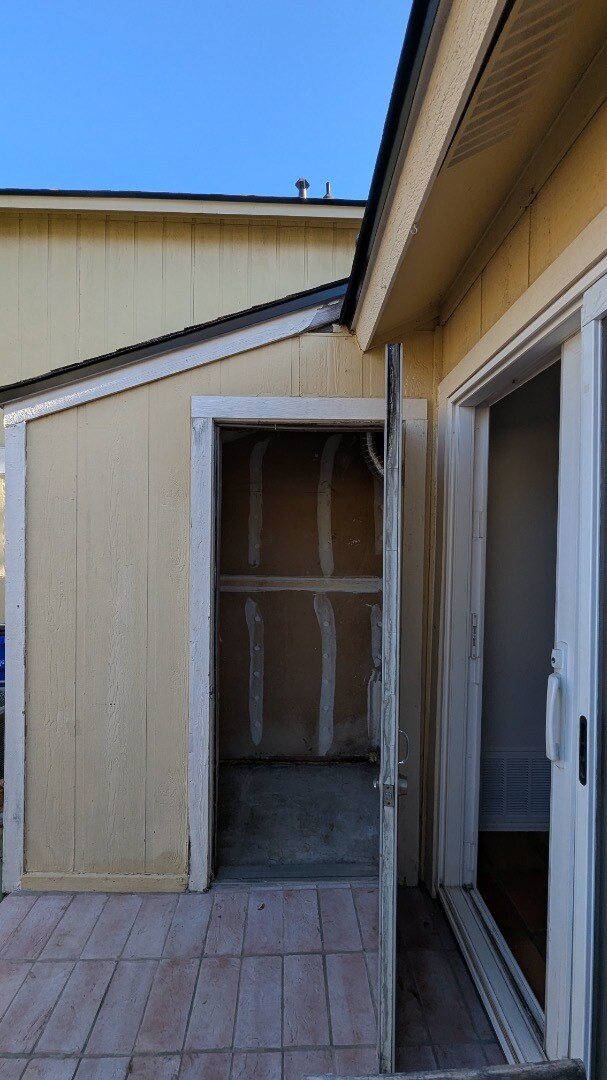 Building Photo - 11901 Swearingen Dr