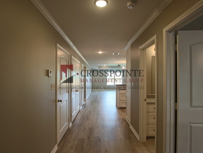 Building Photo - Beautiful 2 Bedroom 2 Bathroom Townhouse in South Tyler! 1/2 OFF FIRST FULL MONTH