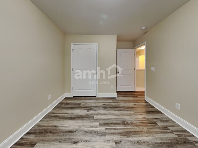 Building Photo - 2 Ristona Dr