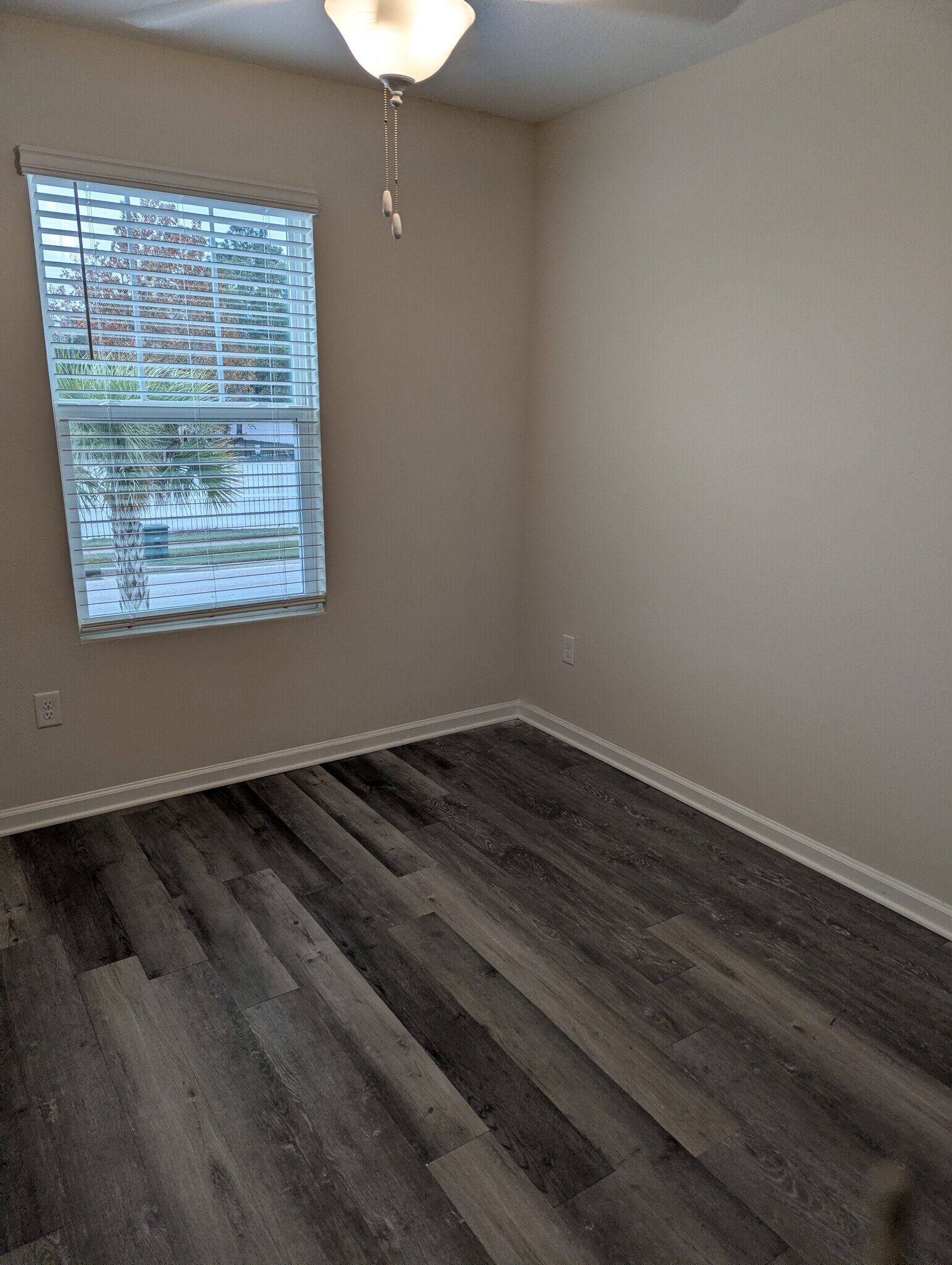 Building Photo - 1714 Cocoanut Rd