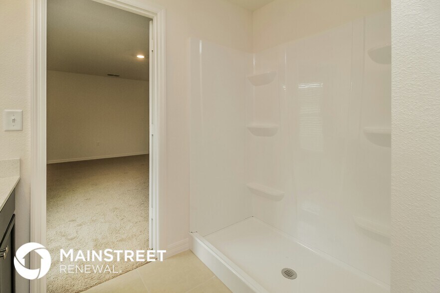 Building Photo - 35648 Rose Moss Ave