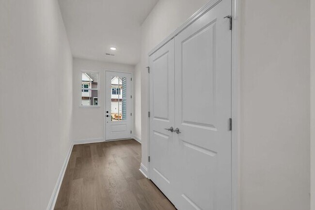 Building Photo - 3 bedroom 2.5 bath Cosmo Floorplan at Andes Hill