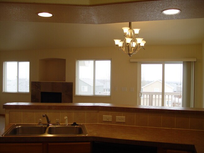 Building Photo - 4186 Cotopaxi Dr