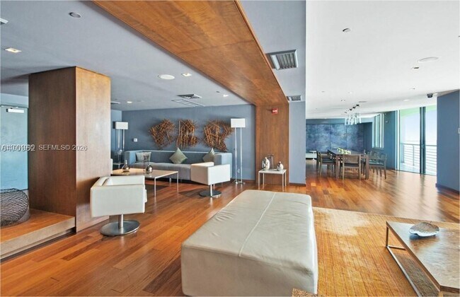 Building Photo - 335 S Biscayne Blvd