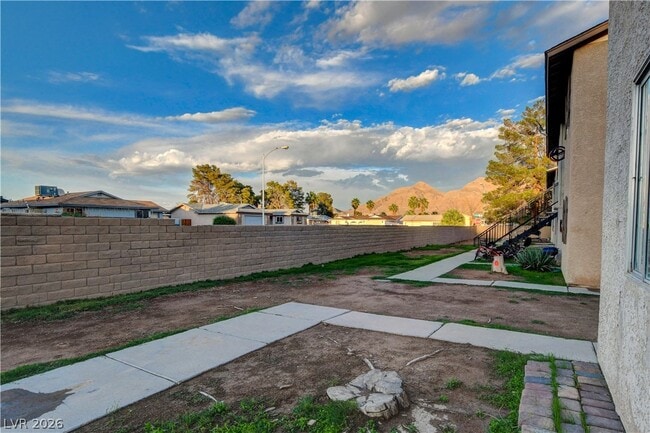 Building Photo - 5270 Carriellen Ln