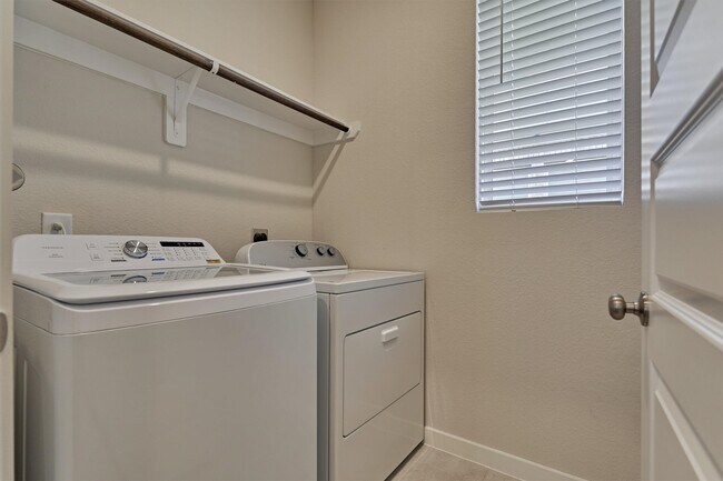 Building Photo - 9622 Blue Water Hyssop