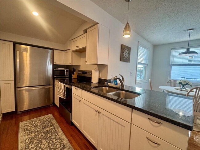 Building Photo - 7 White Cap Rd