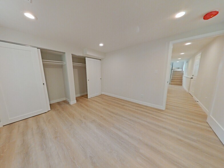 Building Photo - 287 Caroline Ave