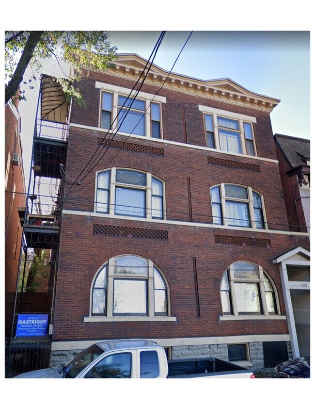 Primary Photo - 123 W 5th St