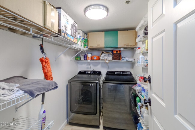 Building Photo - 7870 E Camelback Rd