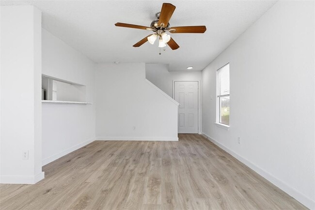 Building Photo - 1605 Future Dr