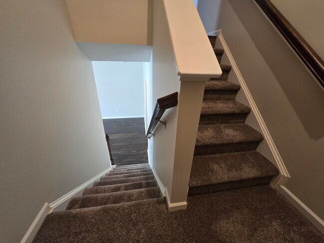 Building Photo - 405 Birr Dr