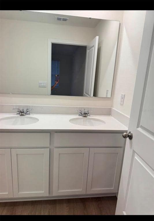 Building Photo - 1822 Lindens St