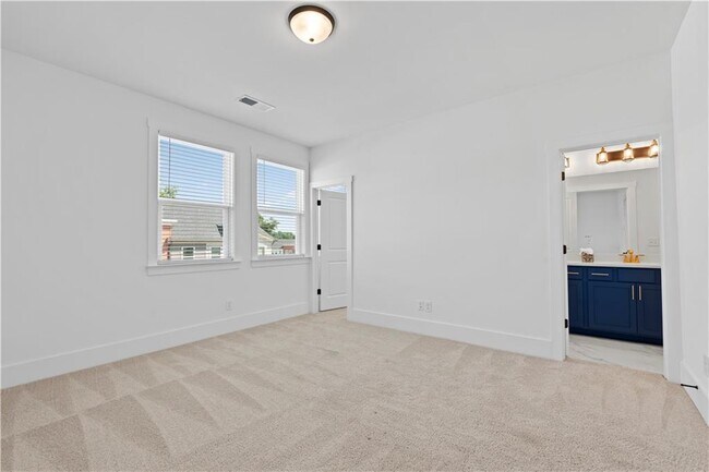 Building Photo - 1504 Pinedale Crst NW