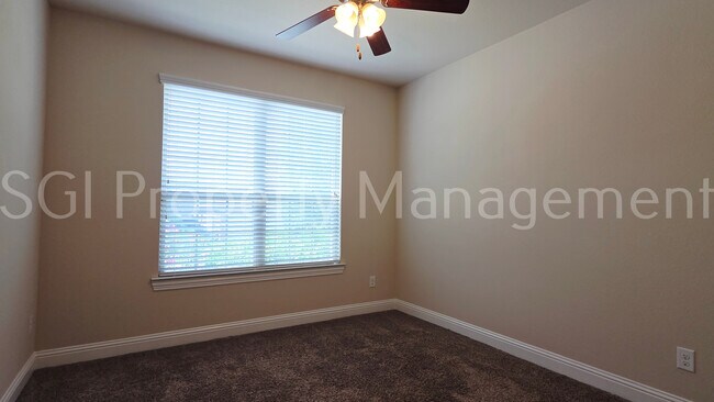 Building Photo - 3608 Bastrop St